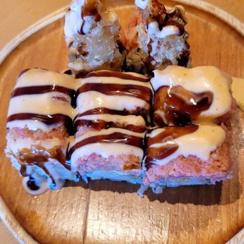 Akino - Volcano roll - Sushi Bars Near Me - Elmhurst, New York