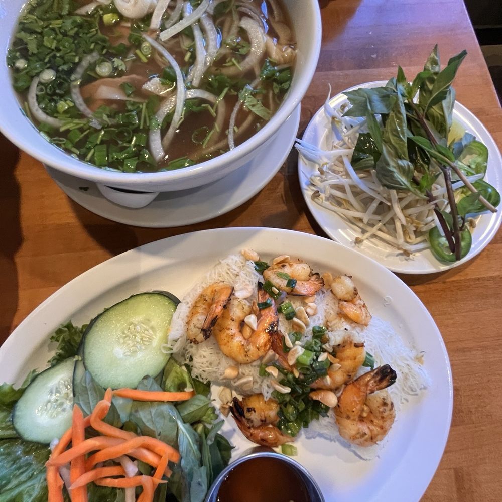 Basil Leaf Vietnamese Restaurant - Vietnamese Near Me - Albuquerque, New Mexico