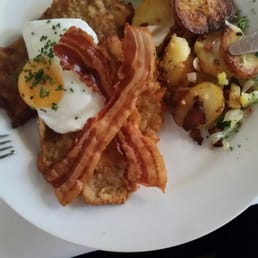 Abthaus - Schnitzel "Vierländer Art" und Bacon. Dazu sehr leckere Bratkartoffeln. - food - German Near Me - Buxtehude, NI