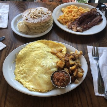 Eggs 'n Things - AMAZING!!! - Breakfast & Brunch Near Me - Honolulu, Hawaii