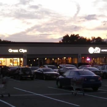 Festival Plaza - Shopping Centers Near Me - Edison, New Jersey