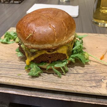 Hyatt Place - Washington - Plant-based burger - Hotels Near Me - Washington, DC, District of Columbia Hyatt Place - Washington - Plant-based burger - Hotels Near Me - Washington, DC, District of Columbia