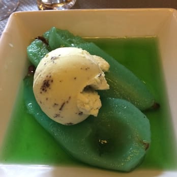 Le Rochefort - Dessert du jour poire poché à la menthe visuel bizarre mais très bon - French Near Me - Saint-Genis-Laval, 69 Le Rochefort - Dessert du jour poire poché à la menthe visuel bizarre mais très bon - French Near Me - Saint-Genis-Laval, 69