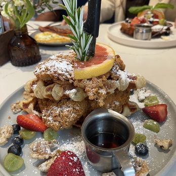 Sweet Maple - Chicken crouffle - Breakfast & Brunch Near Me - Palo Alto, California Sweet Maple - Chicken crouffle - Breakfast & Brunch Near Me - Palo Alto, California