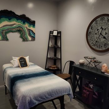 Ser Sano Reiki - Treatment Room at Heat & Halo - Reiki Near Me Ser Sano Reiki - Treatment Room at Heat & Halo - Reiki Near Me