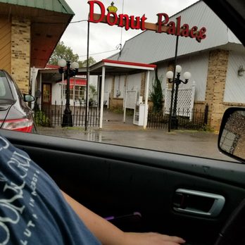 Donut Palace - a man driving a car in front of a donut palace - Donuts Near Me - Tullahoma, Tennessee Donut Palace - a man driving a car in front of a donut palace - Donuts Near Me - Tullahoma, Tennessee