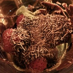 Ranoush - Dubai chocolate strawberries with pistachios (as divine as it looks!)