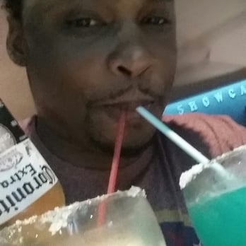 Studio Movie Grill - Good drinks - Cinema Near Me - Duluth, Georgia