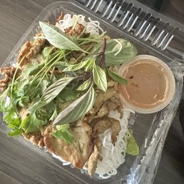 Roast pork with noodles