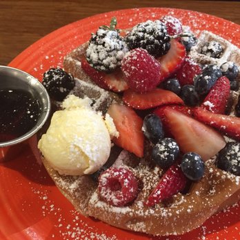 Eight AM - Waffles with berries - New American Near Me - San Francisco, California