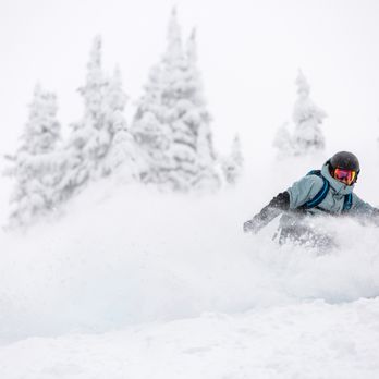 Mountain Movements - Epic snow - Ski Resorts Near Me - Nelson, British Columbia