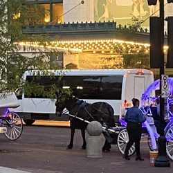 Top Notch Luxury Transportation - Monument Circle
