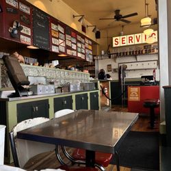Blue Ribbon BBQ - Entrance and seating area