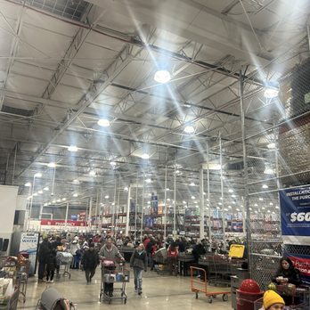 Costco - Crowd at the line - Wholesale Stores Near Me - Commack, New York