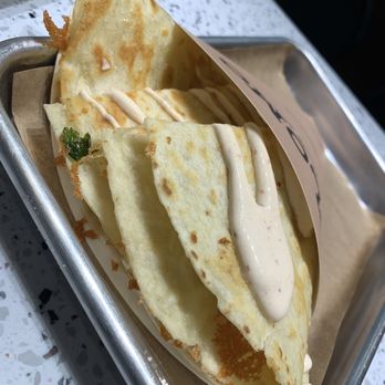 Plomo Quesadilla Bar - Chicken quesadilla with chipotle sauce - Mexican Near Me - Dallas, Texas Plomo Quesadilla Bar - Chicken quesadilla with chipotle sauce - Mexican Near Me - Dallas, Texas
