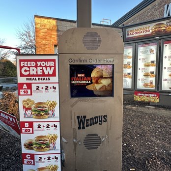 Wendy's - Burgers Near Me - Greensboro, North Carolina