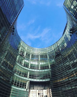 Bloomberg by null