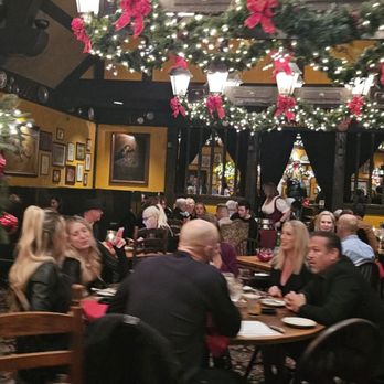 Gulliver's Restaurant - American Near Me - Irvine, California