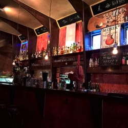 León Garcias - Bar.