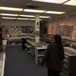 Eagle Gem & Gifts - High Quality rocks, gems, beads, findings, wire wrapping supplies, tumblers, great store with an amazingly helpful and knowledgeable staff.