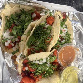Taco’n Madre - Pastor tacos - Mexican Near Me - Arlington, Texas