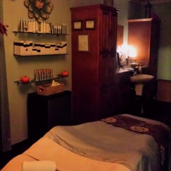 The Lantern Skin Studio - Dim lighting during your service means you can relax and enjoy your time - even when receiving corrective services.