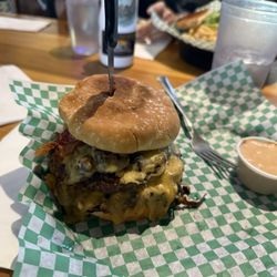 Waddell's Pub and Grill - The Smoke Jumper Burger
