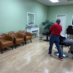 Yes! Brows - Lounge area