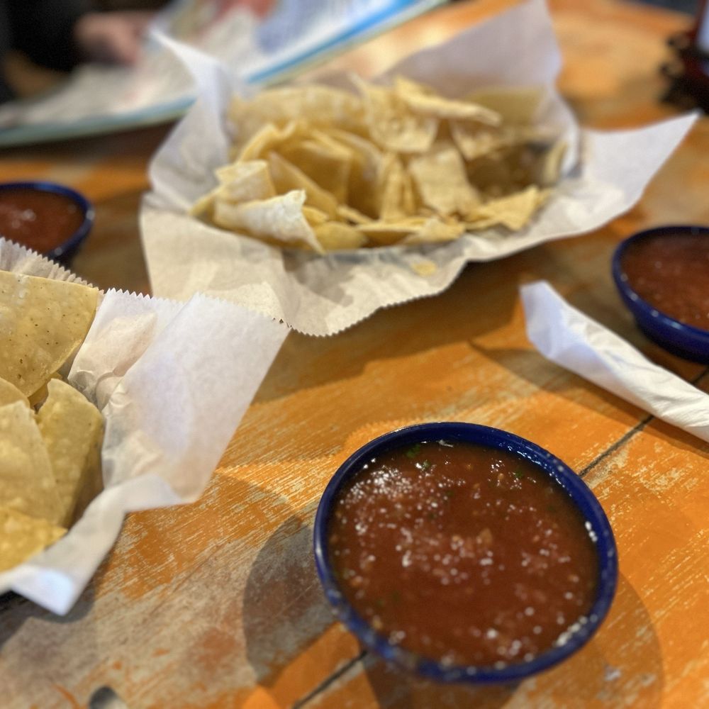 Paradise Grille - Chips and Salsa- very good - American Near Me - Marietta, Georgia
