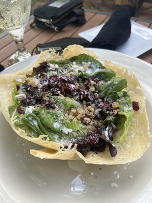 Luciano's by null