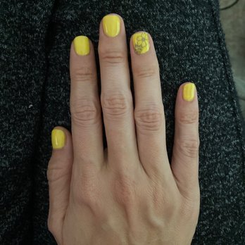 Infinity Beauty Lounge - Yellow OPI gel for summer - Nail Technicians Near Me - Jacksonville, Florida
