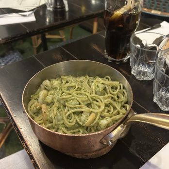 Dell'Angelo - Spaghetti gamberi e pesto - Italian Near Me - Paris, 75 Dell'Angelo - Spaghetti gamberi e pesto - Italian Near Me - Paris, 75