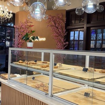 Paris Bahn Mi - Interior - Cafes Near Me - Cordova, Tennessee