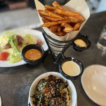 Mako's On The Creek - Frites by the Cone - New American Near Me - Cibolo, Texas Mako's On The Creek - Frites by the Cone - New American Near Me - Cibolo, Texas
