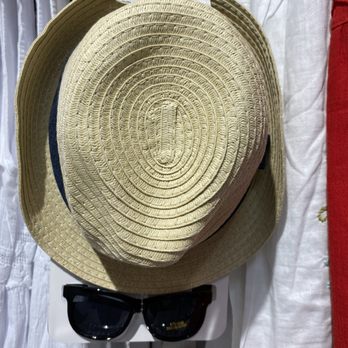 D' Asis Guayaberas - The place for guayaberas and straw fedoras all ages - Men's Clothing Near Me - Miami, Florida D' Asis Guayaberas - The place for guayaberas and straw fedoras all ages - Men's Clothing Near Me - Miami, Florida