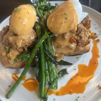 Marsh House - Fried Oyster Benedict - Southern Near Me - Nashville, Tennessee