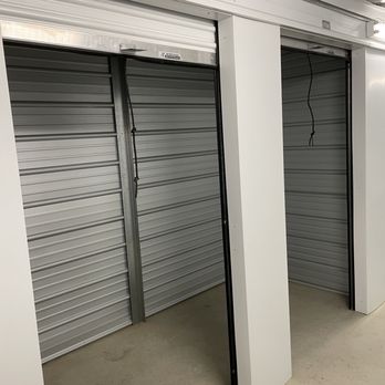 Extra Space Storage - Side-by-Side unit with 2 separate Pull-down Door - Self Storage Near Me - Auburn, California