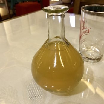 Nuria - Tej: Vino de miel Etíope (es bastante fuerte, a medio camino entre vino y licor) - African Near Me - Madrid, M