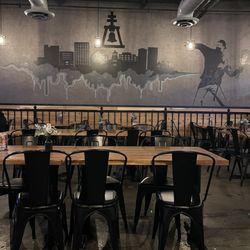 Smoke & Fire Social Eatery - Mural and dining area