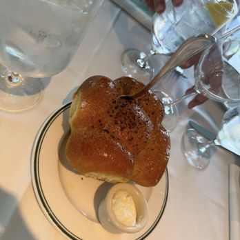 Smith & Wollensky - Miami Beach - Complimentary bread - Steakhouses Near Me - Miami Beach, Florida Smith & Wollensky - Miami Beach - Complimentary bread - Steakhouses Near Me - Miami Beach, Florida