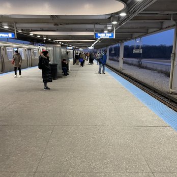 CTA - Rosemont - Train Stations Near Me - Rosemont, Illinois