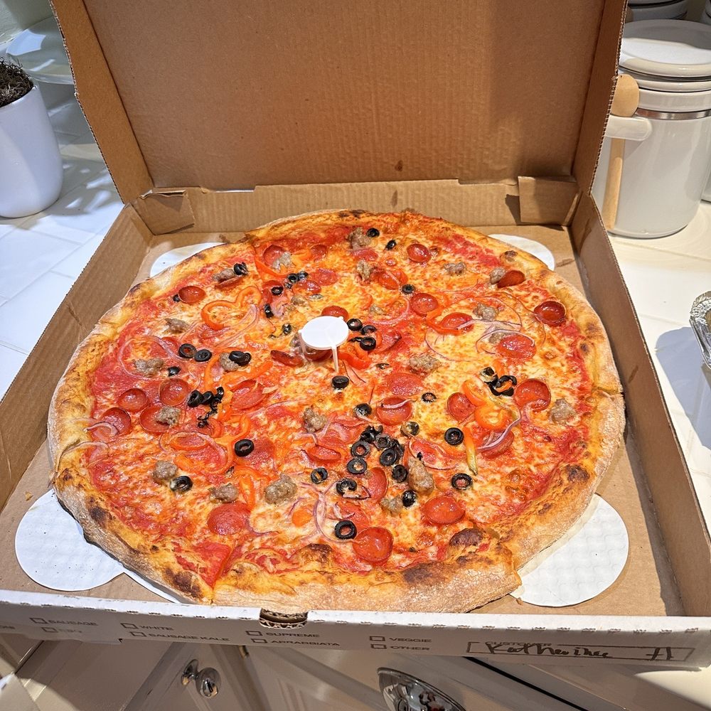 Prime Pizza - Supreme pizza; yum! - Pizza Near Me - Altadena, California Prime Pizza - Supreme pizza; yum! - Pizza Near Me - Altadena, California