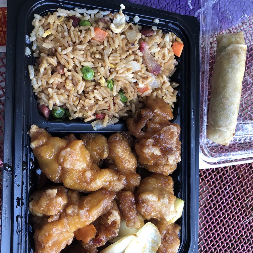 Xing's Panda Palace - My yummy General Tzo chicken and egg roll - Chinese Near Me - Bellingham, Washington Xing's Panda Palace - My yummy General Tzo chicken and egg roll - Chinese Near Me - Bellingham, Washington