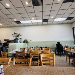Van Bánh Mì and Phở