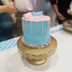 BAM Desserts - Gender reveal cake