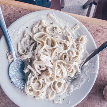 Biggie's Restaurant - Fettuccine - American Near Me - St. Louis, Missouri Biggie's Restaurant - Fettuccine - American Near Me - St. Louis, Missouri