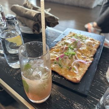 Van Ryder - Bbq chicken flatbread & watermelon smash - Bars Near Me - Salt Lake City, Utah Van Ryder - Bbq chicken flatbread & watermelon smash - Bars Near Me - Salt Lake City, Utah