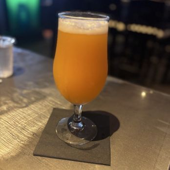 Colton's Social House - New American Near Me - Clovis, California
