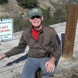 Stay on the trail! Stay on the trail!