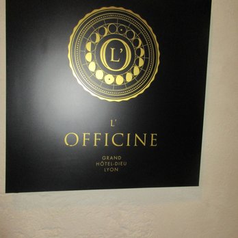 L'Officine - entrée - Lounges Near Me - Lyon, 01 L'Officine - entrée - Lounges Near Me - Lyon, 01